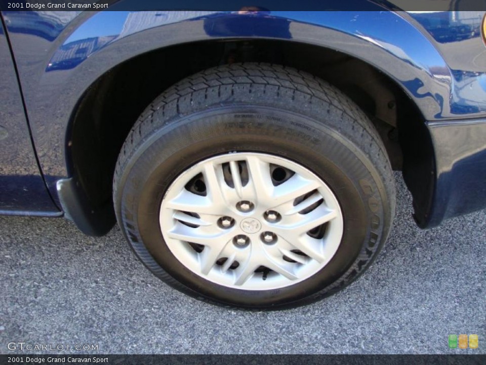 2001 Dodge Grand Caravan Sport Wheel and Tire Photo #39071115