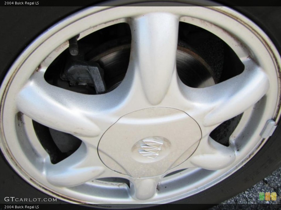 2004 Buick Regal LS Wheel and Tire Photo #39075727