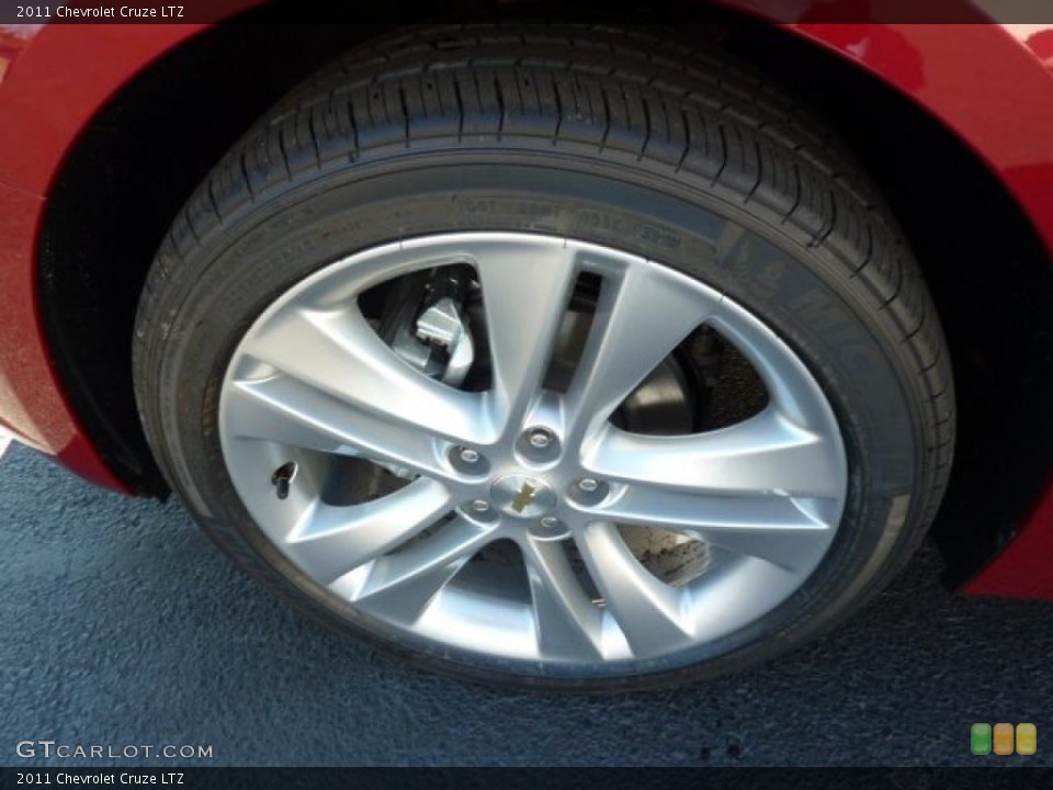 2011 Chevrolet Cruze LTZ Wheel and Tire Photo #39080519