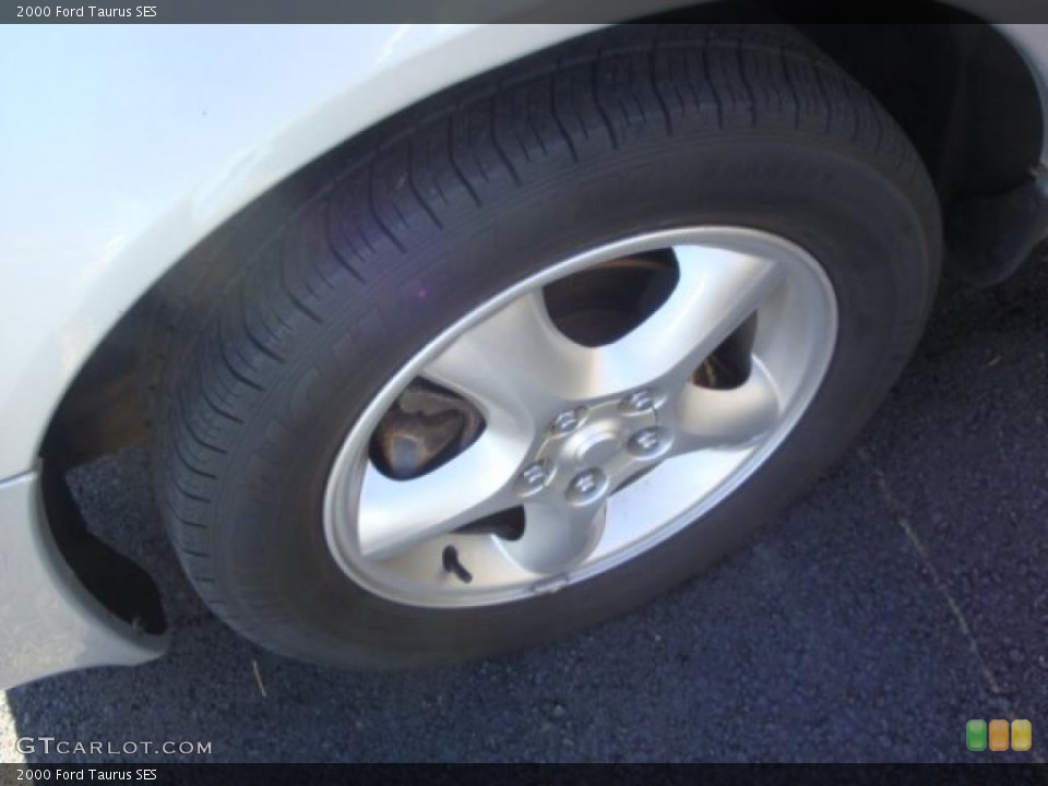 2000 Ford Taurus SES Wheel and Tire Photo #39085125