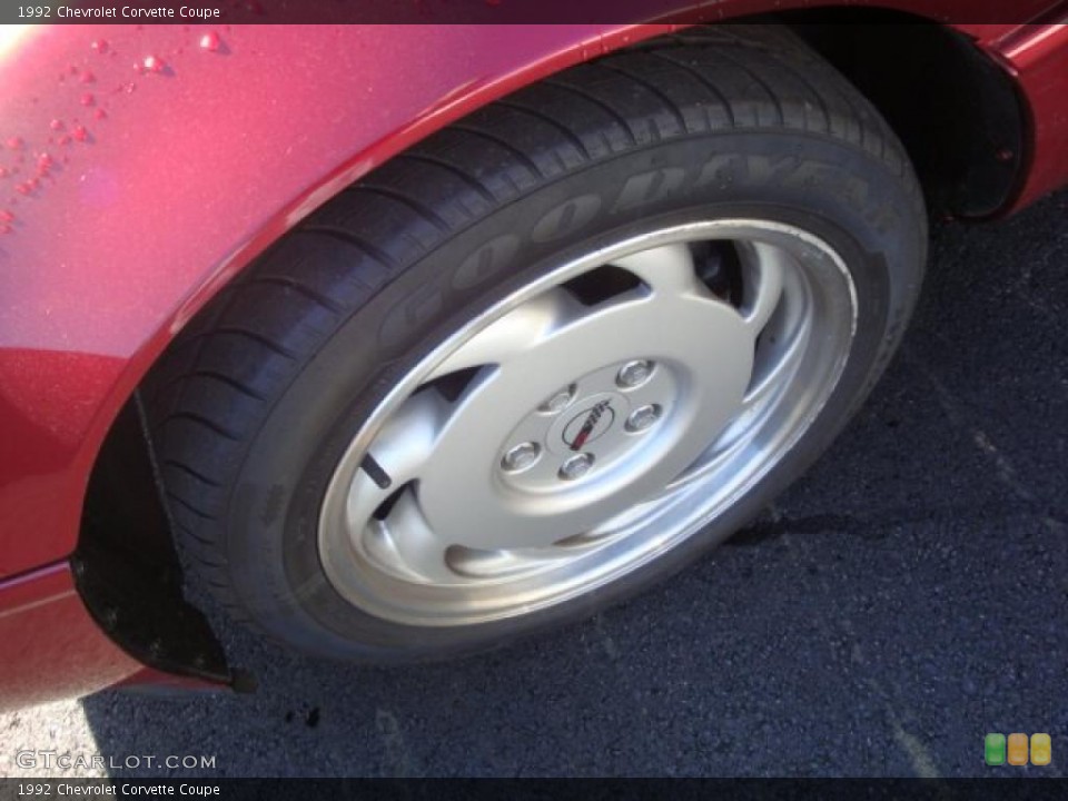 1992 Chevrolet Corvette Coupe Wheel and Tire Photo #39085773