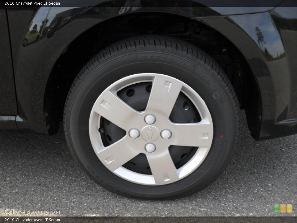 2010 Chevrolet Aveo LT Sedan Wheel and Tire Photo #39099758