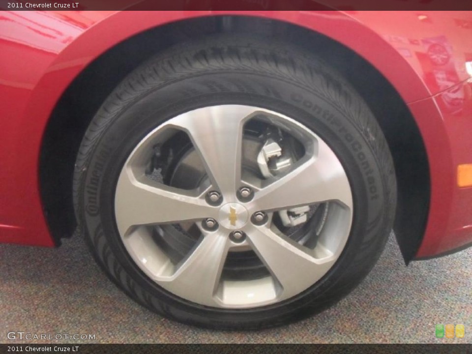2011 Chevrolet Cruze LT Wheel and Tire Photo #39101494