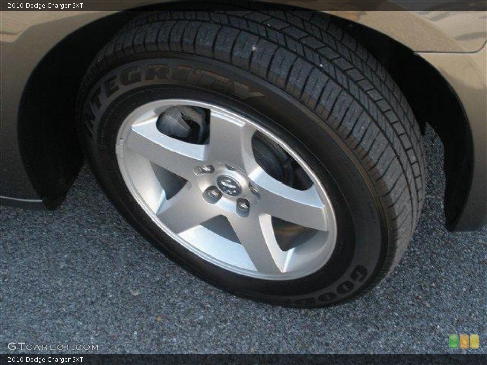 2010 Dodge Charger SXT Wheel and Tire Photo #39101834