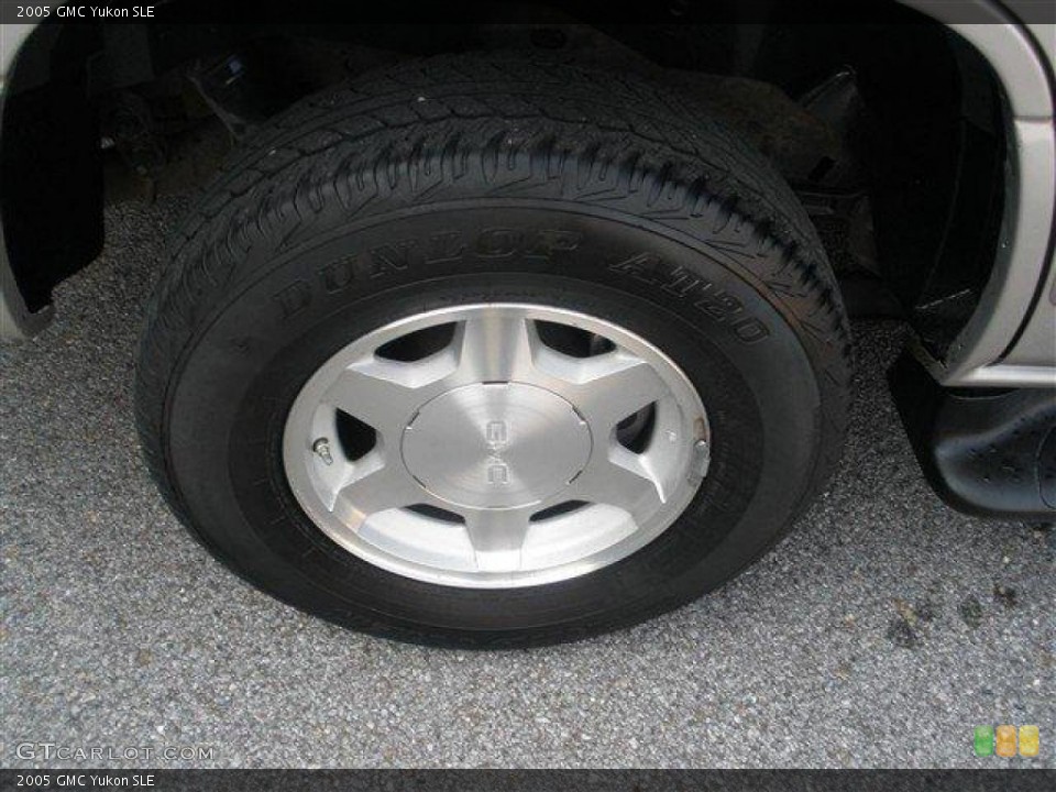 2005 GMC Yukon SLE Wheel and Tire Photo #39108541
