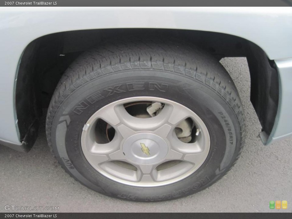 2007 Chevrolet TrailBlazer LS Wheel and Tire Photo #39122696