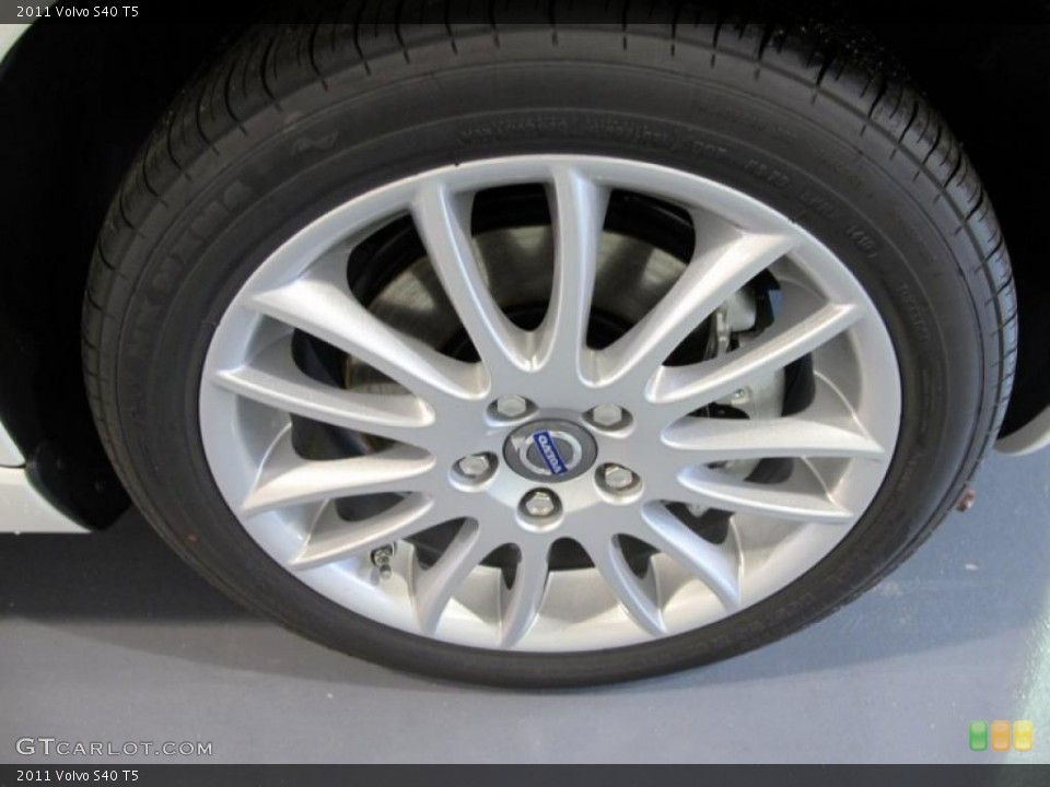 2011 Volvo S40 T5 Wheel and Tire Photo #39129607