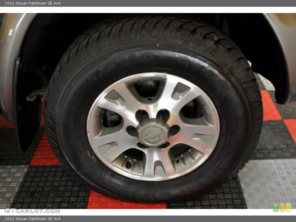 2001 Nissan Pathfinder SE 4x4 Wheel and Tire Photo #39142998