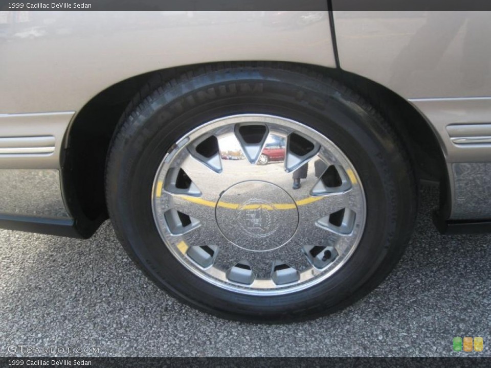 1999 Cadillac DeVille Sedan Wheel and Tire Photo #39156657