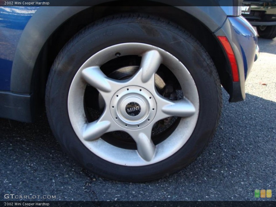 2002 Mini Cooper Hardtop Wheel and Tire Photo #39161262