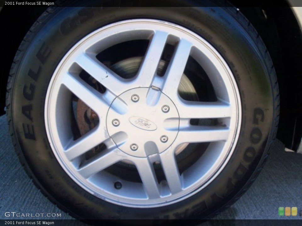 2001 Ford Focus SE Wagon Wheel and Tire Photo #39169402