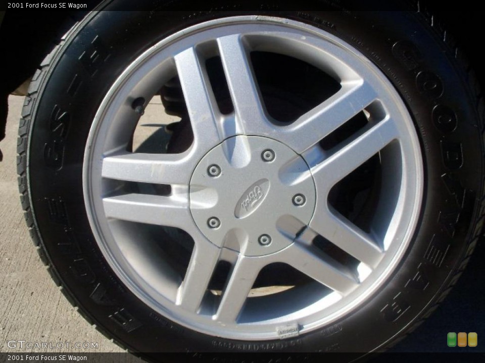 2001 Ford Focus SE Wagon Wheel and Tire Photo #39169430