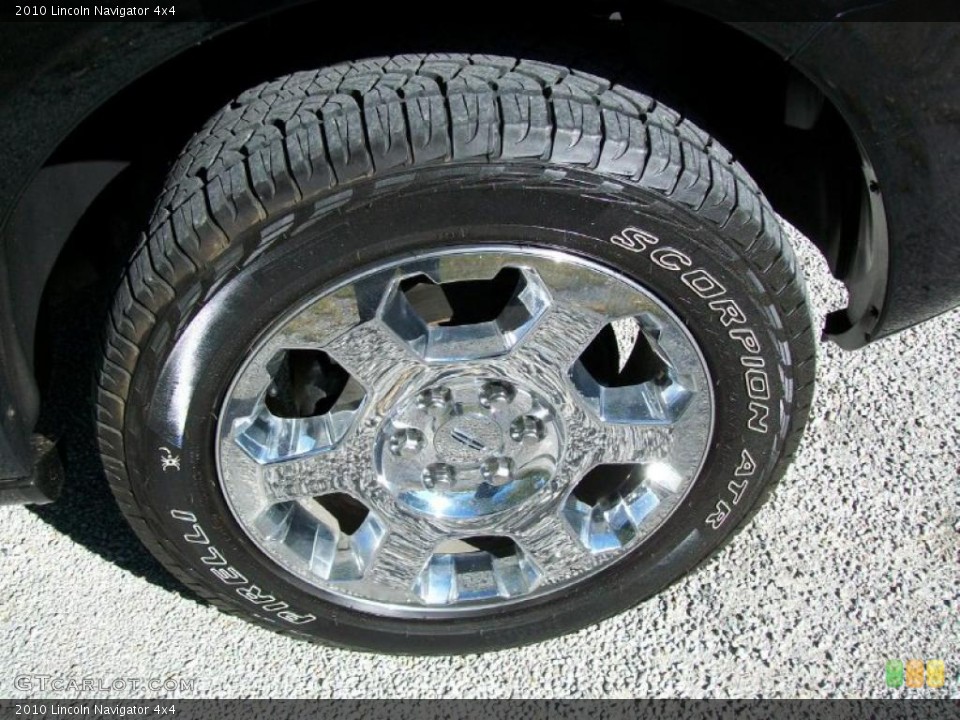 2010 Lincoln Navigator 4x4 Wheel and Tire Photo #39171710