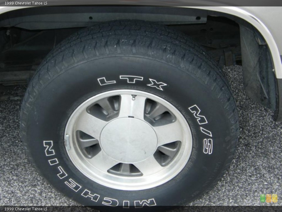 1999 Chevrolet Tahoe LS Wheel and Tire Photo #39179351