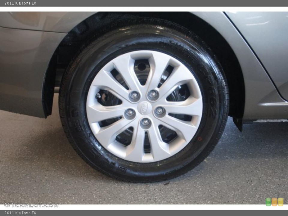 2011 Kia Forte EX Wheel and Tire Photo #39199395