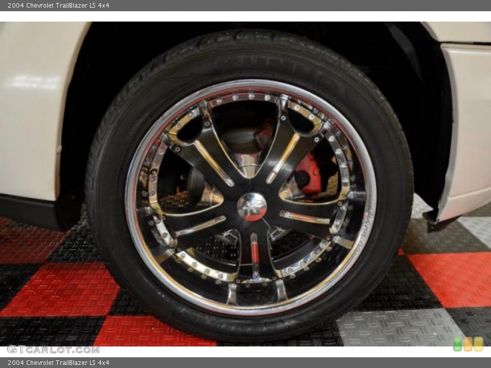 2004 Chevrolet TrailBlazer Custom Wheel and Tire Photo #39212622
