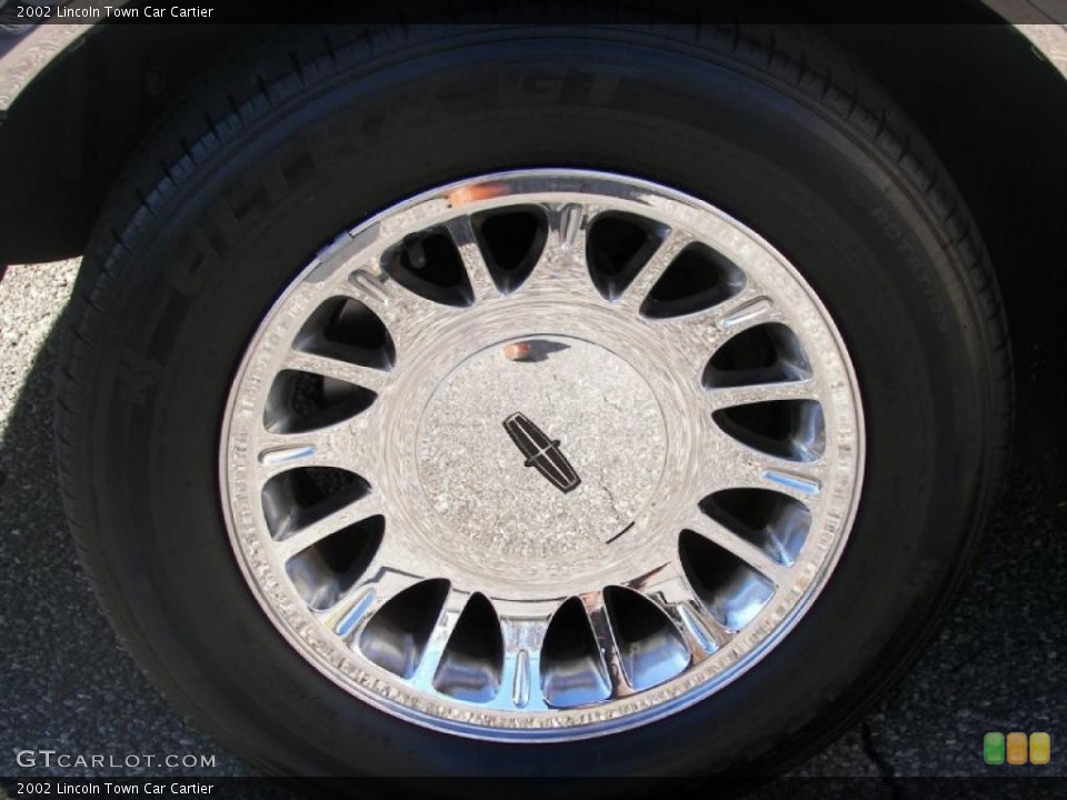 2002 Lincoln Town Car Cartier Wheel and Tire Photo #39214746