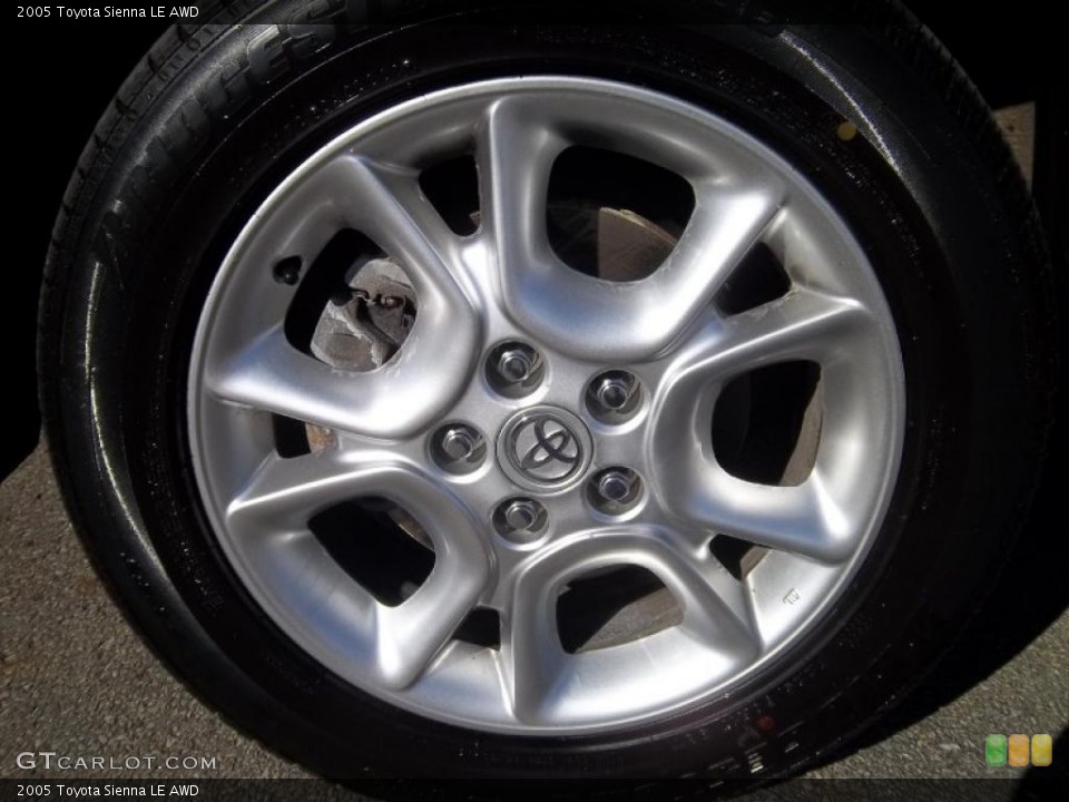 2005 Toyota Sienna LE AWD Wheel and Tire Photo #39236693