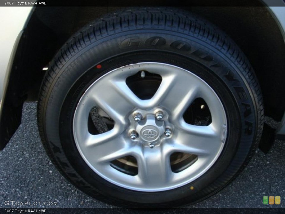 2007 Toyota RAV4 4WD Wheel and Tire Photo #39242586