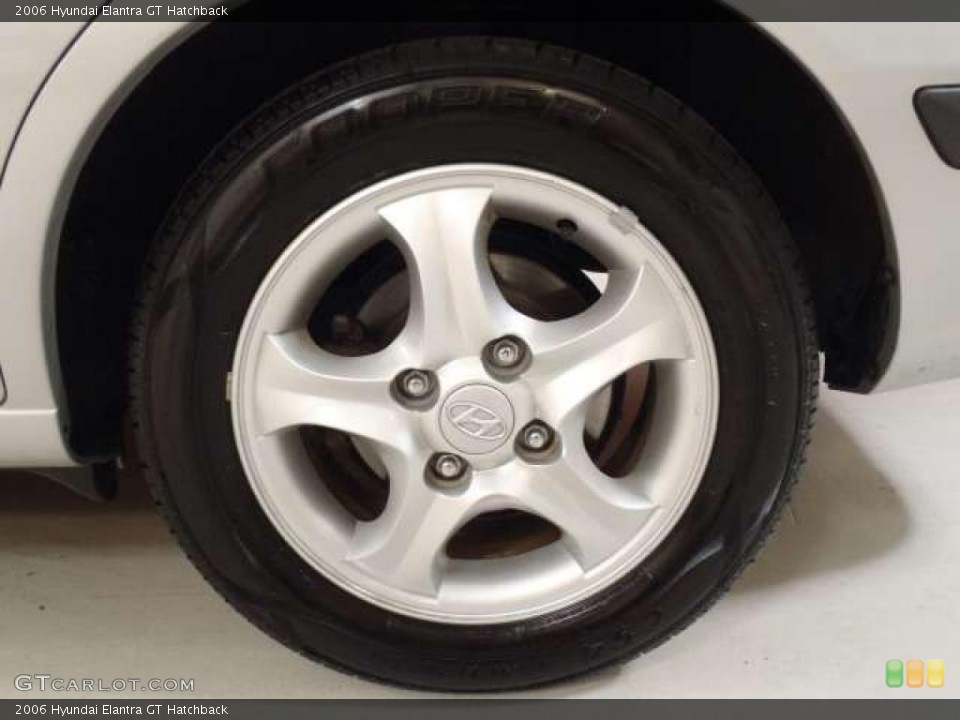 2006 Hyundai Elantra GT Hatchback Wheel and Tire Photo #39264555