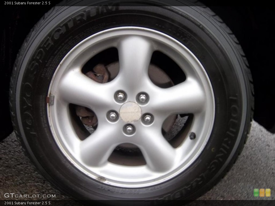 2001 Subaru Forester 2.5 S Wheel and Tire Photo #39278755