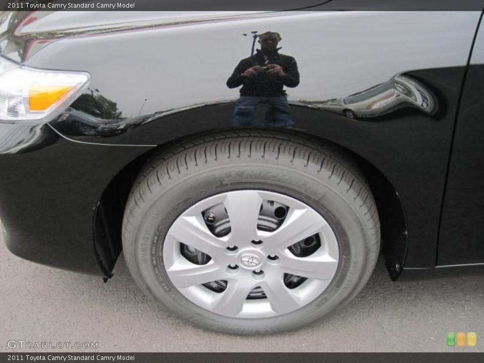 2011 Toyota Camry  Wheel and Tire Photo #39296679