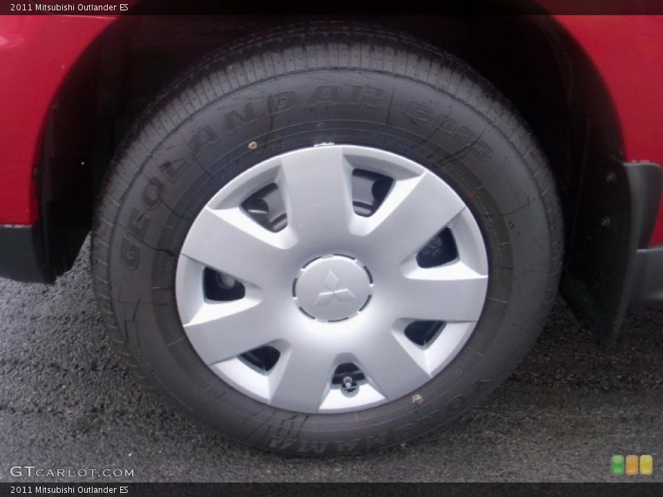 2011 Mitsubishi Outlander ES Wheel and Tire Photo #39305309