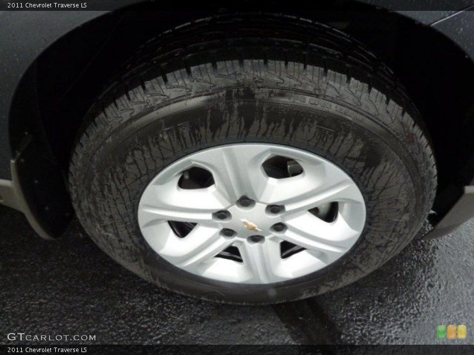 2011 Chevrolet Traverse LS Wheel and Tire Photo #39307985