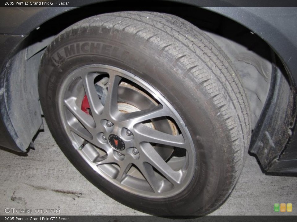2005 Pontiac Grand Prix GTP Sedan Wheel and Tire Photo #39323645