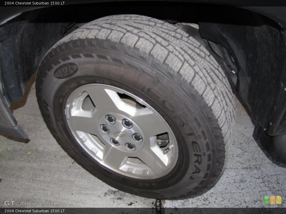 2004 Chevrolet Suburban 1500 LT Wheel and Tire Photo #39324045