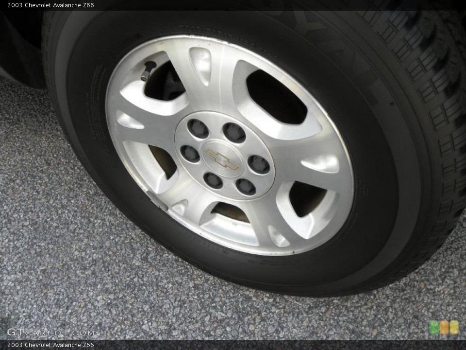 2003 Chevrolet Avalanche Z66 Wheel and Tire Photo #39334288