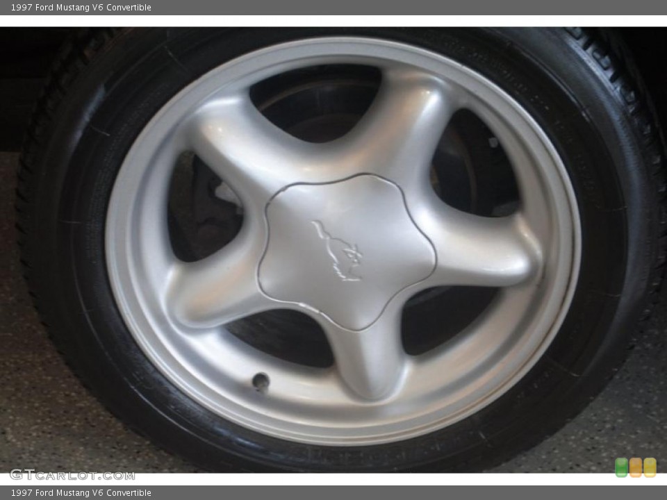 1997 Ford Mustang V6 Convertible Wheel and Tire Photo #39349504