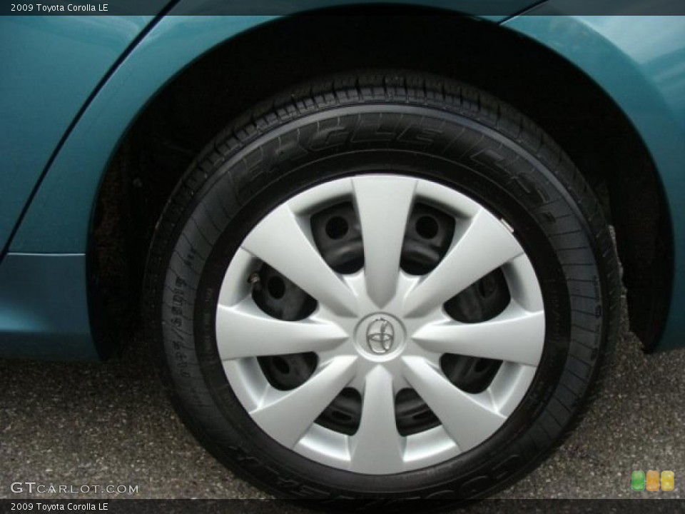 2009 Toyota Corolla LE Wheel and Tire Photo #39392577