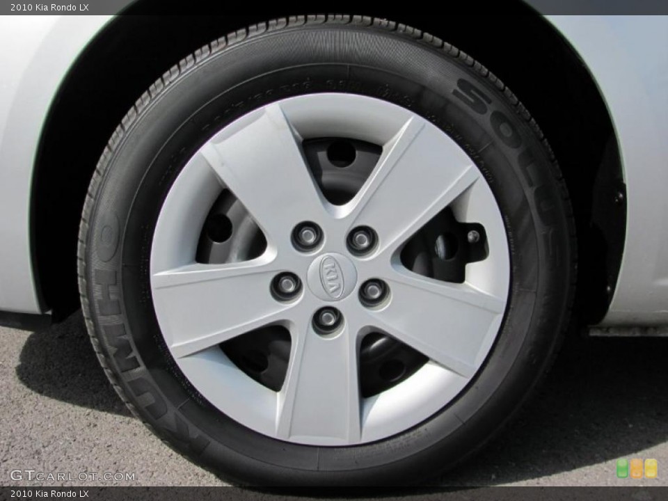 2010 Kia Rondo LX Wheel and Tire Photo #39411633