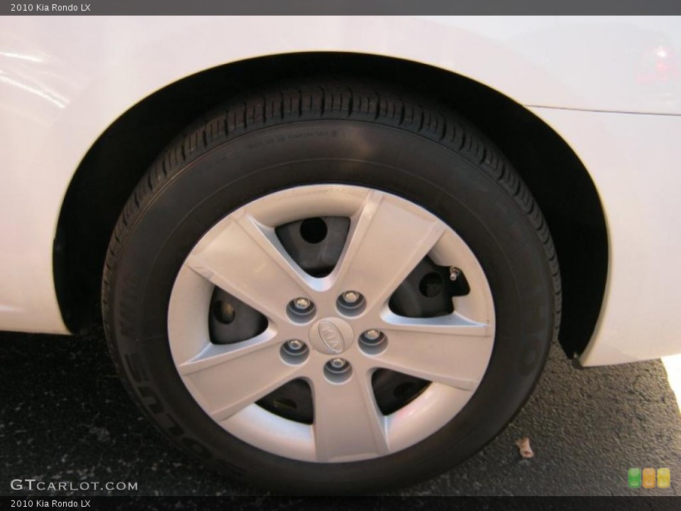 2010 Kia Rondo LX Wheel and Tire Photo #39414085