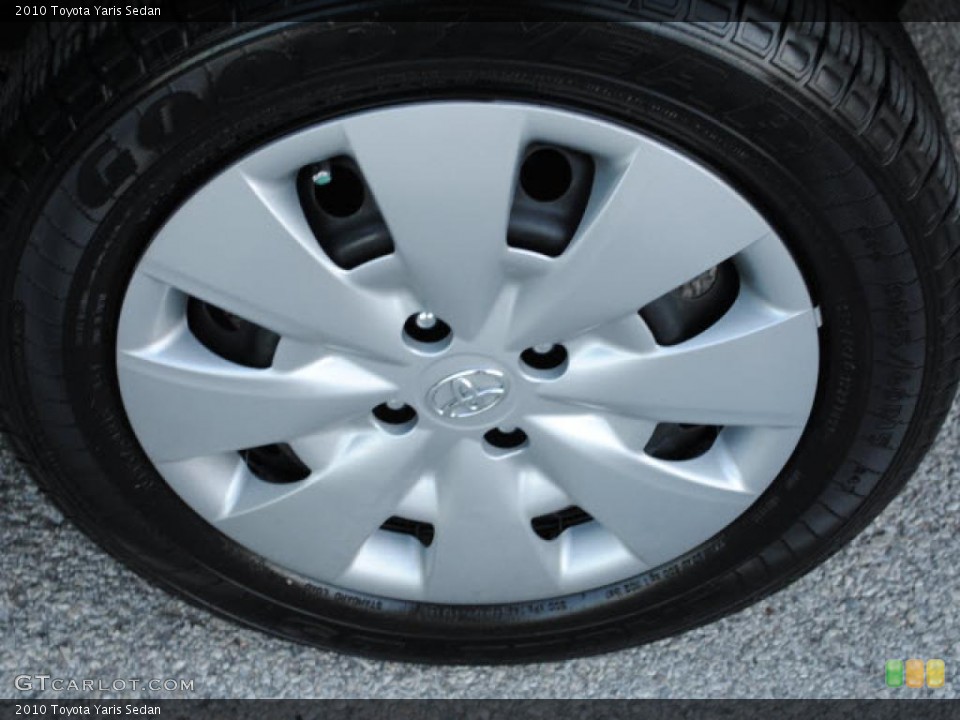 2010 Toyota Yaris Sedan Wheel and Tire Photo #39419149