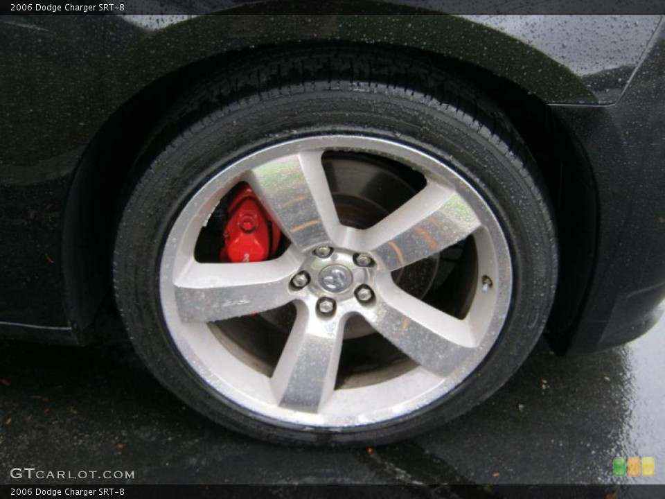 2006 Dodge Charger SRT-8 Wheel and Tire Photo #39425294