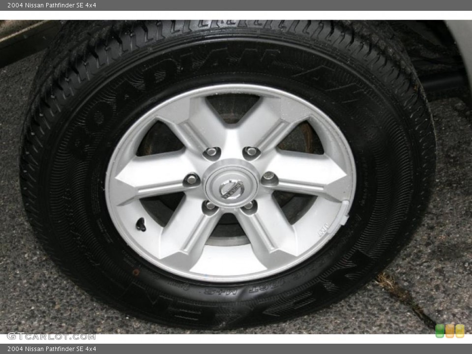2004 Nissan Pathfinder SE 4x4 Wheel and Tire Photo #39428354