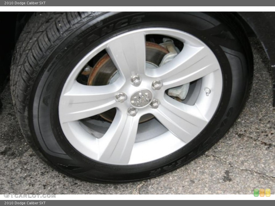 2010 Dodge Caliber SXT Wheel and Tire Photo #39430290