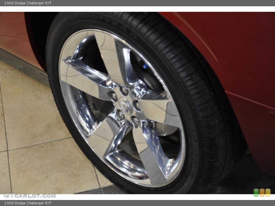 2009 Dodge Challenger R/T Wheel and Tire Photo #39460914