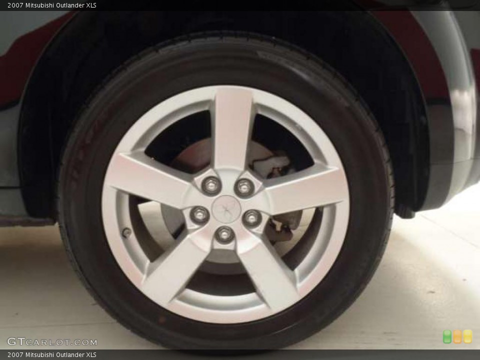 2007 Mitsubishi Outlander XLS Wheel and Tire Photo #39506016