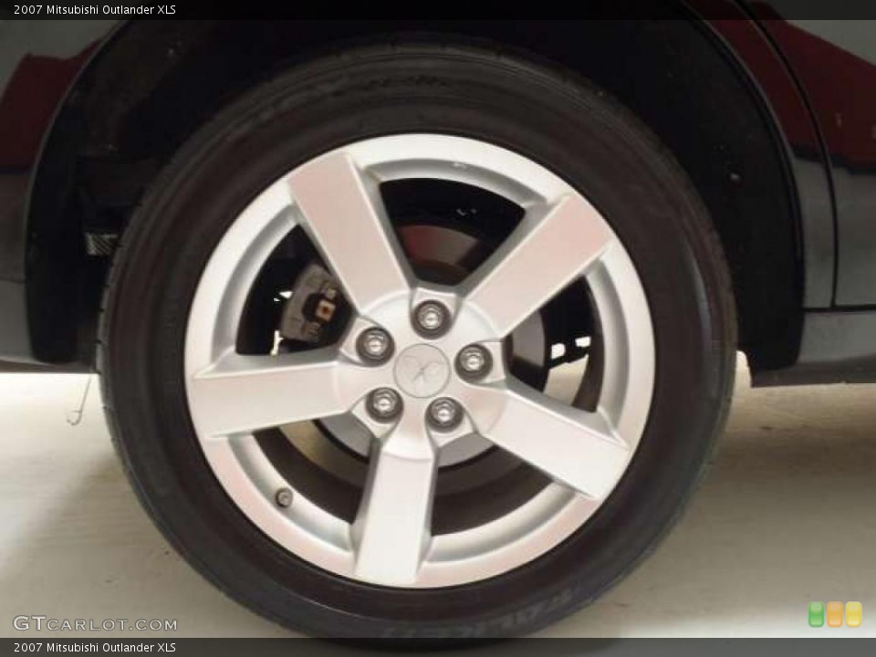 2007 Mitsubishi Outlander XLS Wheel and Tire Photo #39506032