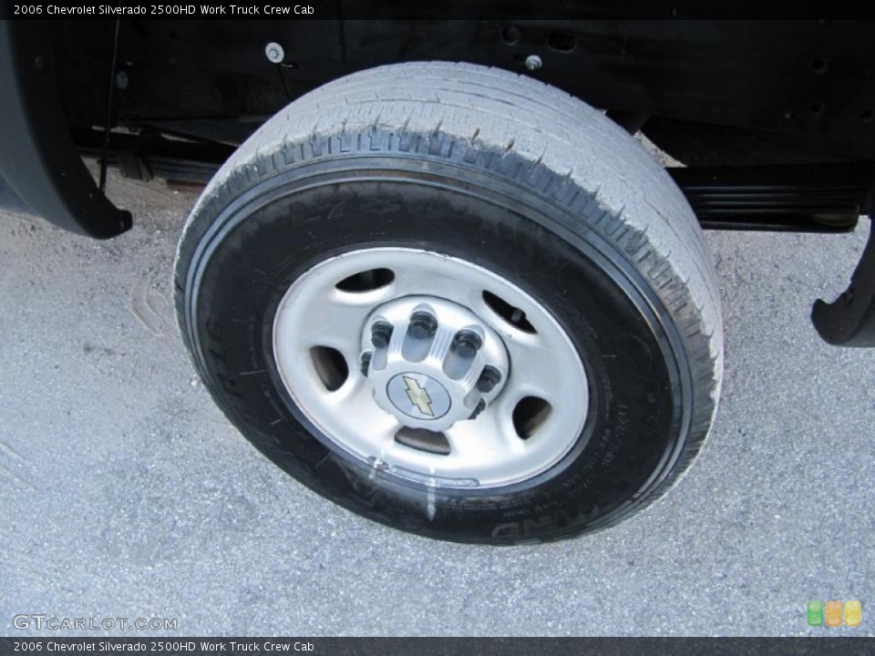2006 Chevrolet Silverado 2500HD Work Truck Crew Cab Wheel and Tire Photo #39511356