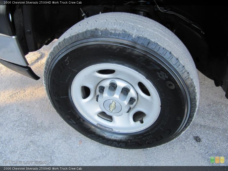 2006 Chevrolet Silverado 2500HD Work Truck Crew Cab Wheel and Tire Photo #39511368