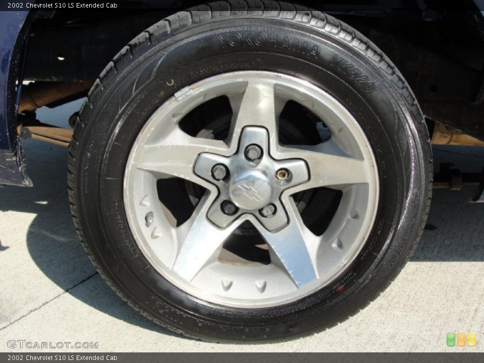 2002 Chevrolet S10 LS Extended Cab Wheel and Tire Photo #39513092