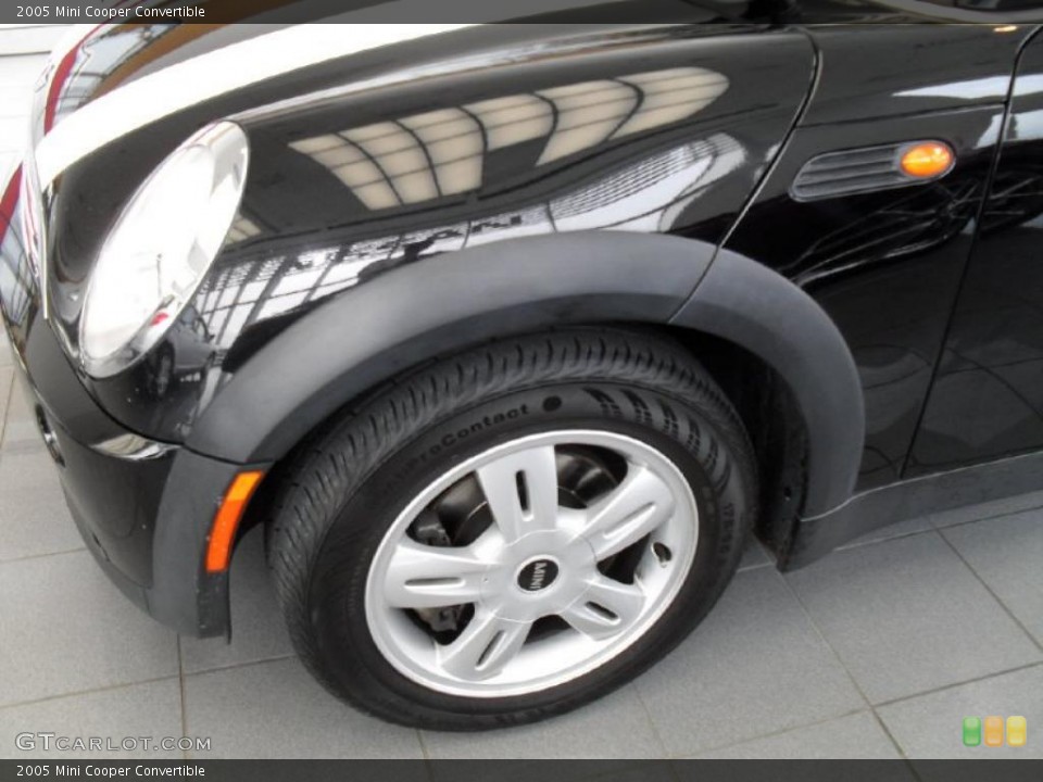 2005 Mini Cooper Convertible Wheel and Tire Photo #39521997