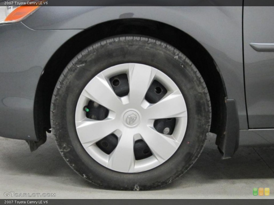 2007 Toyota Camry LE V6 Wheel and Tire Photo #39533377