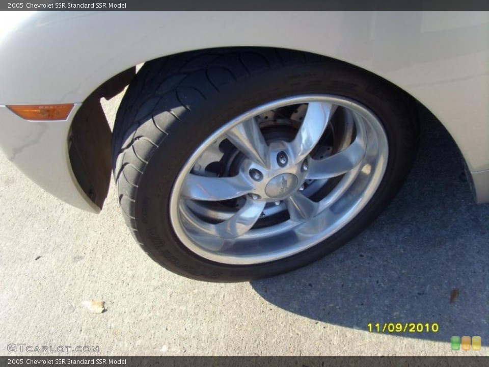 2005 Chevrolet SSR Custom Wheel and Tire Photo #39540934
