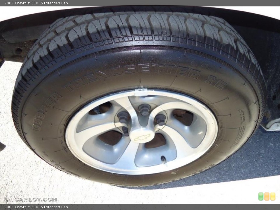2003 Chevrolet S10 LS Extended Cab Wheel and Tire Photo #39551630