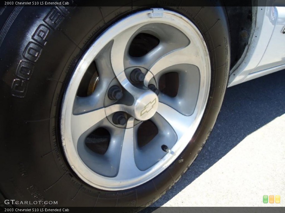 2003 Chevrolet S10 LS Extended Cab Wheel and Tire Photo #39551650